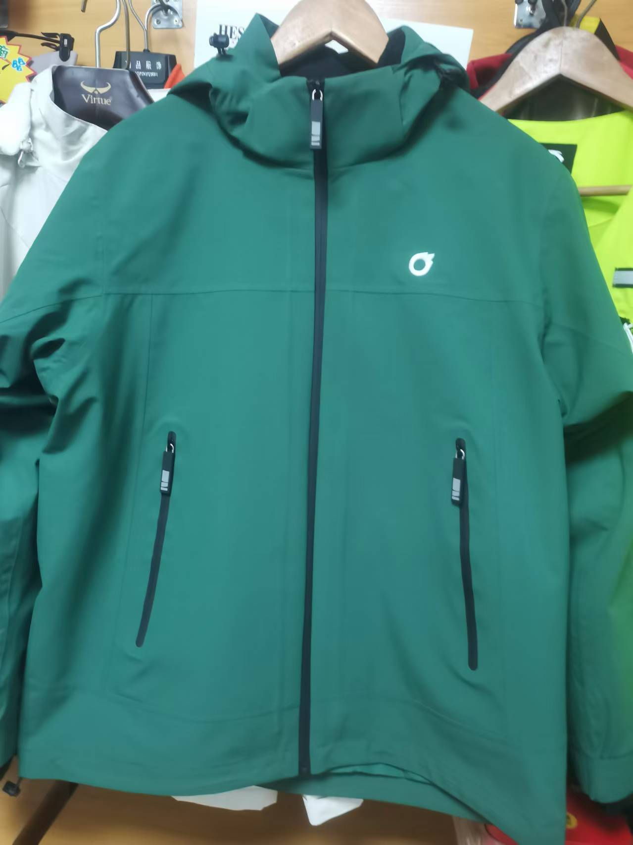 冲锋衣
